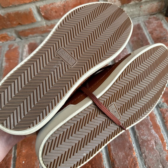 Allen Edmonds Leather Sneakers 13D - Picture 9 of 13